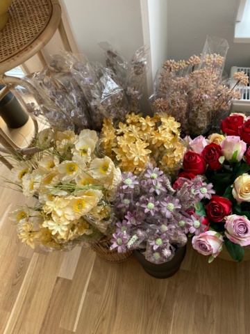 1039831-32 Lot with Interior