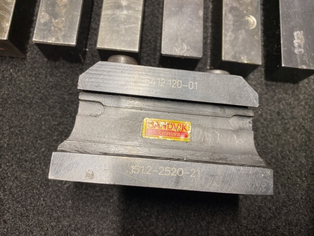 1081079-7 Lathe tool 20x20 socket