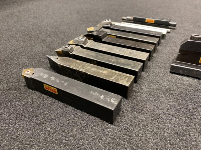 1081079-9 Lathe tool 20x20 socket