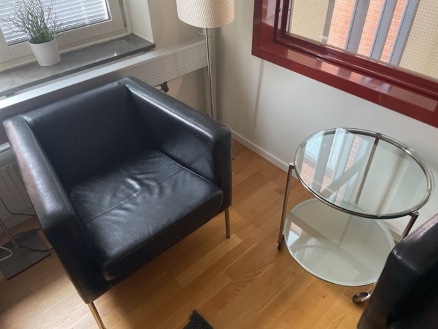 1057294-4 Waiting room furniture