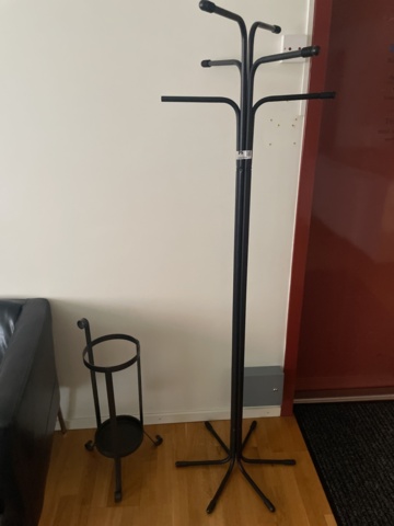 1057294-16 Waiting room furniture