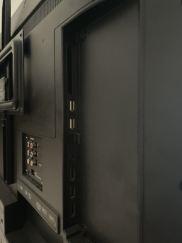 1057309-7 Hitachi 43” TV