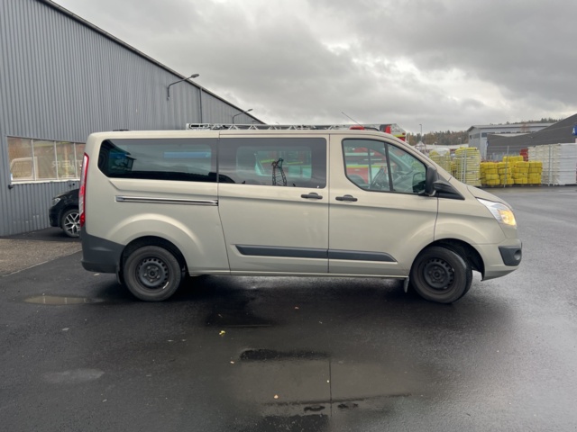 1051228-5 Ford Transit Custom 310 Kombi 2.2 TDCi - 2015 (Reparationsobjekt)