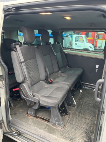 1051228-23 Ford Transit Custom 310 Kombi 2.2 TDCi - 2015 (Reparationsobjekt)