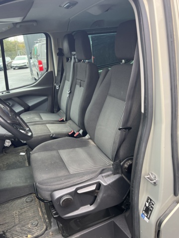 1051228-26 Ford Transit Custom 310 Kombi 2.2 TDCi - 2015 (Reparationsobjekt)