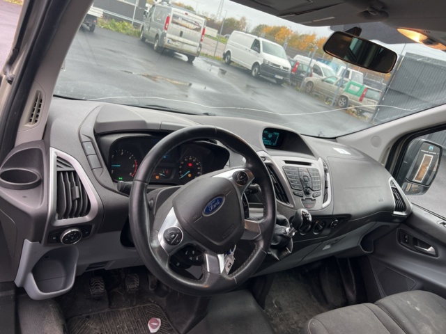 1051228-27 Ford Transit Custom 310 Kombi 2.2 TDCi - 2015 (Reparationsobjekt)