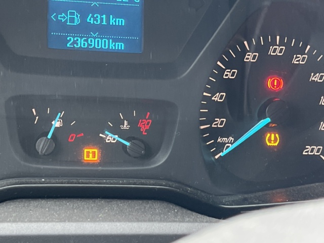 1051228-30 Ford Transit Custom 310 Kombi 2.2 TDCi - 2015 (Reparationsobjekt)