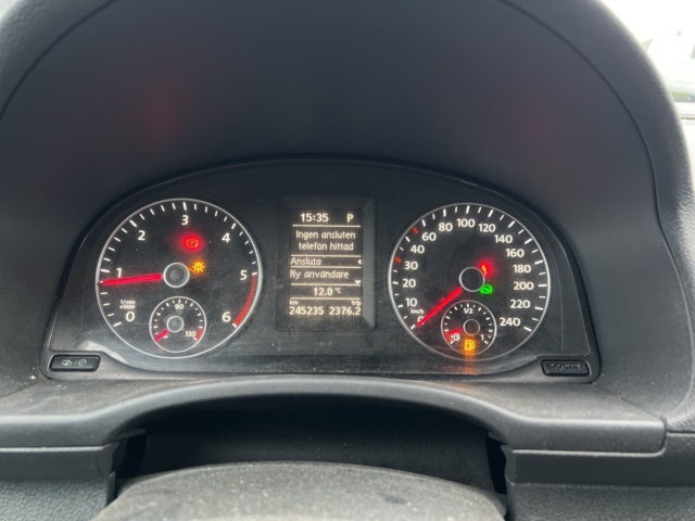 1051236-20 Volkswagen Caddy Maxi Combi 1.6 TDI - 2013