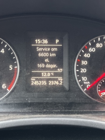 1051236-22 Volkswagen Caddy Maxi Combi 1.6 TDI - 2013