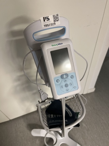1057329-2 Blood pressure monitor WelchAllyn ProBP 3400 series