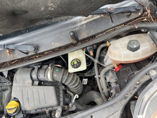 1051223-38 Opel Vivaro Van 2.7t 2.0 CDTI - 2007 (Repair item)