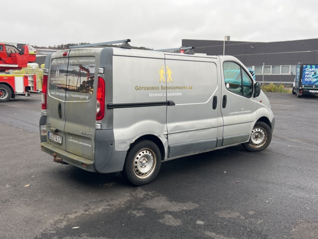 1051223-5 Opel Vivaro Van 2.7t 2.0 CDTI - 2007 (Repair item)