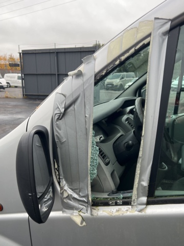 1051223-14 Opel Vivaro Van 2.7t 2.0 CDTI - 2007 (Repair item)