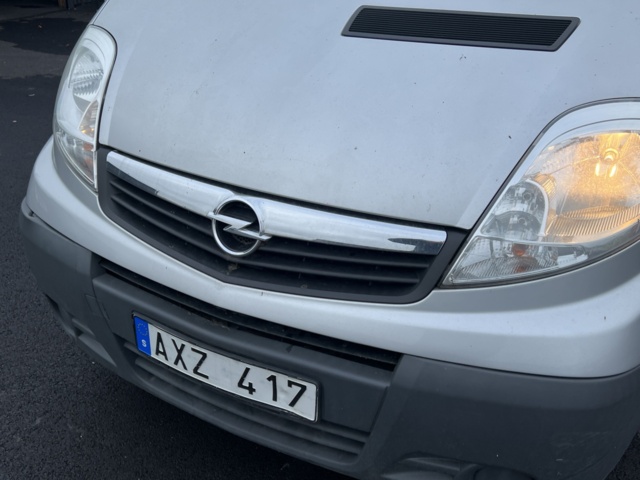 1051223-15 Opel Vivaro Van 2.7t 2.0 CDTI - 2007 (Repair item)