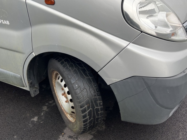 1051223-16 Opel Vivaro Van 2.7t 2.0 CDTI - 2007 (Repair item)