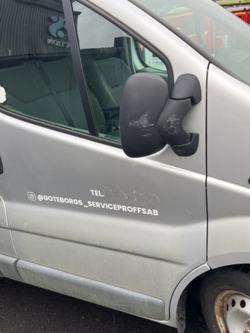 1051223-17 Opel Vivaro Van 2.7t 2.0 CDTI - 2007 (Repair item)