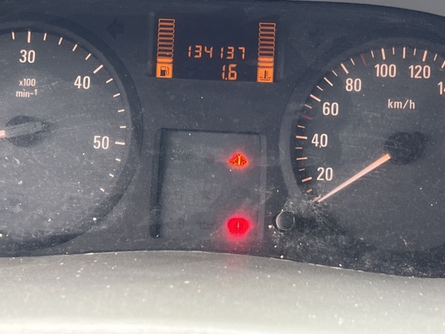 1051223-31 Opel Vivaro Van 2.7t 2.0 CDTI - 2007 (Repair item)