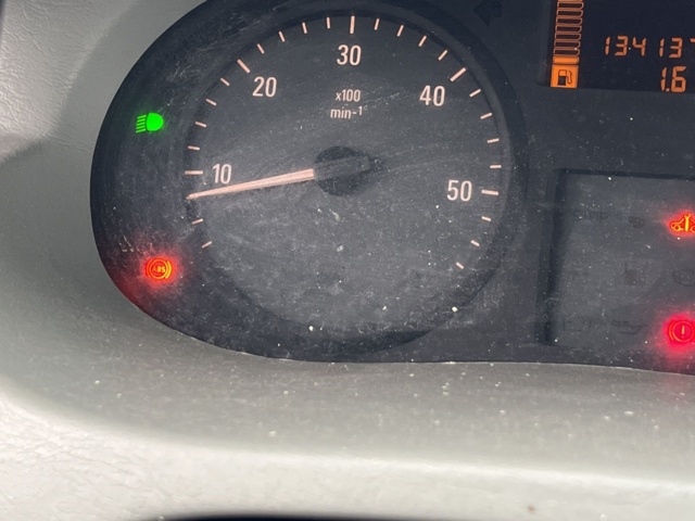 1051223-32 Opel Vivaro Van 2.7t 2.0 CDTI - 2007 (Repair item)