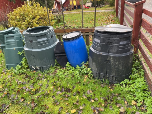 1060462-2 Compost boxes