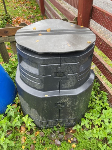 1060462-3 Compost boxes