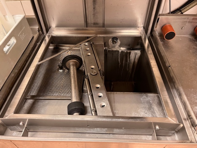 1109348-19 Sandwich shop Interior