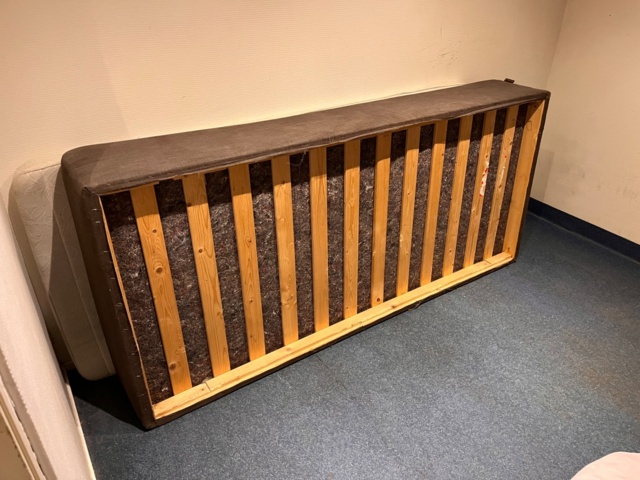 1109348-31 Sandwich shop Interior