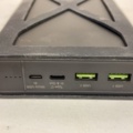 998904-3 Power bank & charger