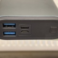 998904-10 Power bank & charger