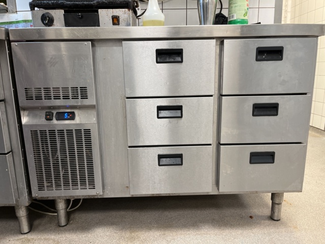 1057379-8 Cooling bench with drawers, Haglund