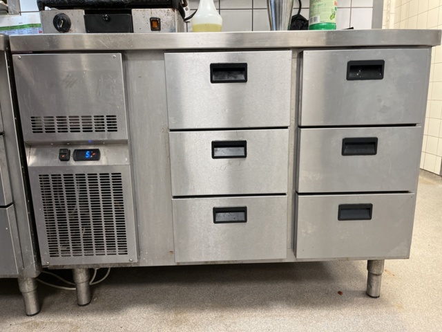 1057379-2 Cooling bench with drawers, Haglund