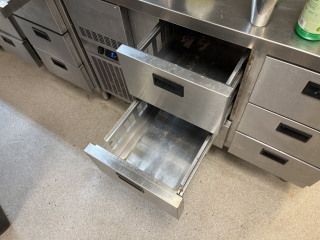 1057379-6 Cooling bench with drawers, Haglund