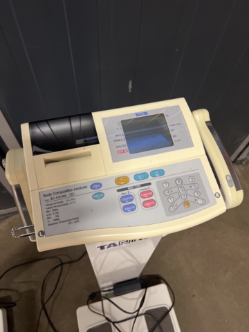 1052542-3 Kroppsvågar för BMI mätning Tanita BC-418 MA - 2st