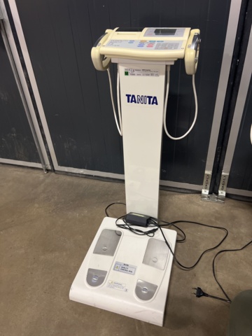 1052542-8 Kroppsvågar för BMI mätning Tanita BC-418 MA - 2st