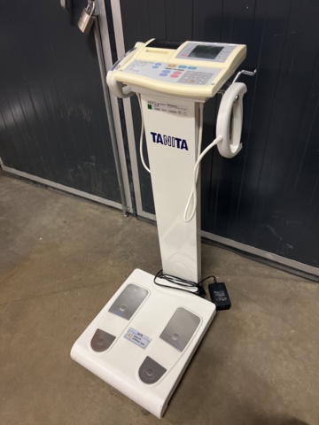 1052543-8 Body scales for BMI measurement Tanita BC-418 MA - 2 pcs