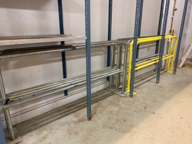 1109360-2 10 Demarcation barriers 2m