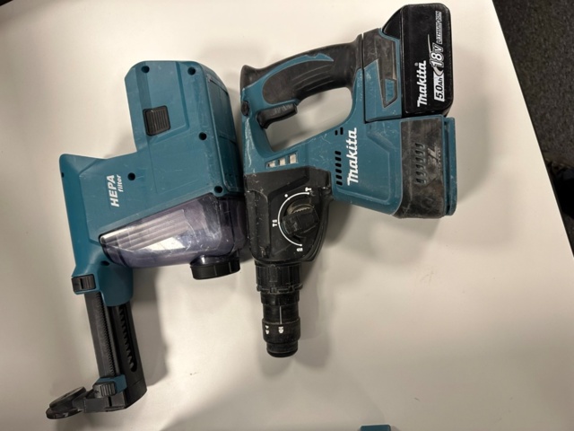 1071404-1 Hammer drill Makita with vacuum cleaner attachment DHR243 and DX07