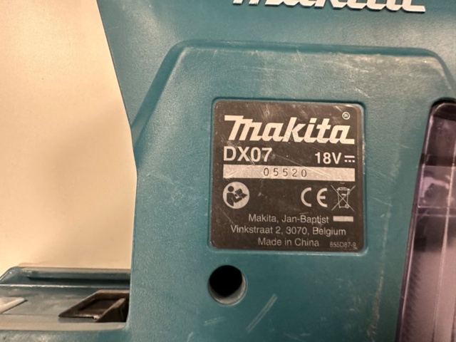 1071404-4 Hammer drill Makita with vacuum cleaner attachment DHR243 and DX07