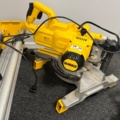 1071532-3 Miter saw and bench saw DeWalt DWS777-QS and DE7033-XJ