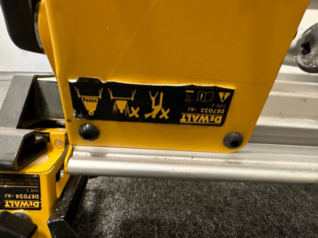 1071532-5 Miter saw and bench saw DeWalt DWS777-QS and DE7033-XJ