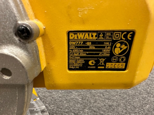 1071567-4 Miter saw DeWalt DW777-QS