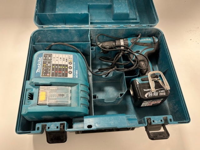 1071458-1 Drill driver Makita BHP440 incl. battery and charger