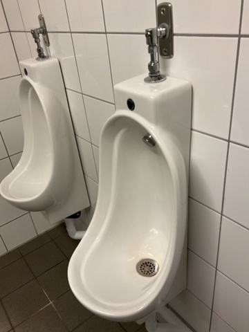 1061600-4 3 Urinaries