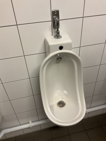 1061600-7 3 Urinaries