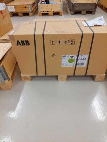 881084-1 ABB ACS880-11 in cardboard frequency converter
