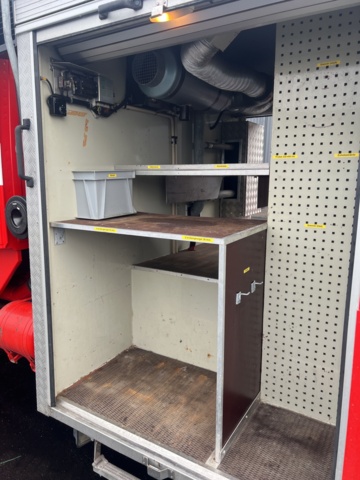 1051245-15 Fire truck/Fire truck Volvo FL 614 4X2 with mast, ladder & tank - 1987