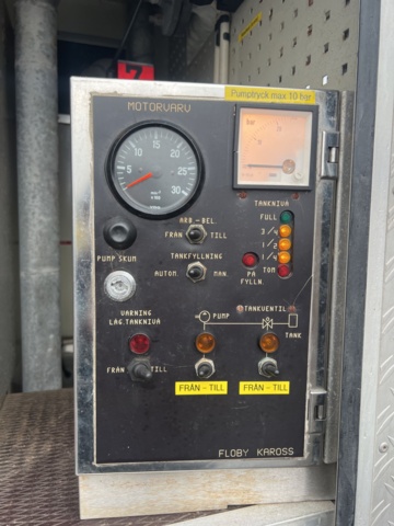 1051245-19 Fire truck/Fire truck Volvo FL 614 4X2 with mast, ladder & tank - 1987