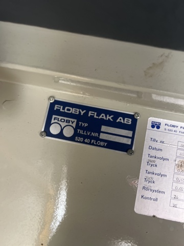 1051245-32 Fire truck/Fire truck Volvo FL 614 4X2 with mast, ladder & tank - 1987