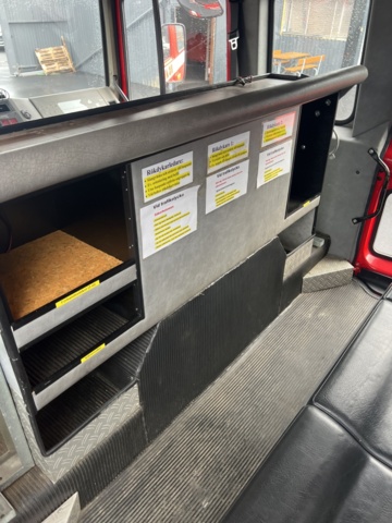 1051245-35 Fire truck/Fire truck Volvo FL 614 4X2 with mast, ladder & tank - 1987