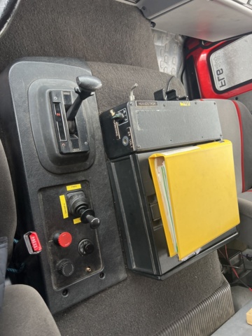 1051245-40 Fire truck/Fire truck Volvo FL 614 4X2 with mast, ladder & tank - 1987