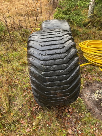 1061644-2 2 pcs. 600 wheels for mini brunette